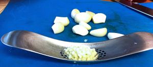 Rocker Garlic Crusher