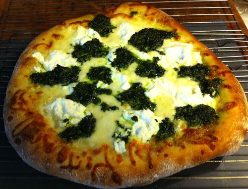 Karl’s New York Style Pesto Pizza