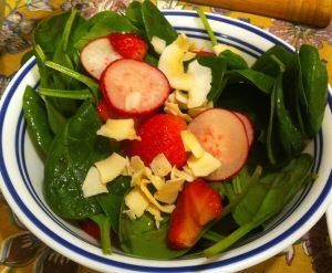 Individual Spinach Salad with Strawberry Vinaigrette