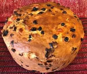 Cooling the Panettone